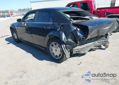 2006 Chrysler 300 Touring z USA, uszkodzony, nr VIN 2C3LA53G16H329279